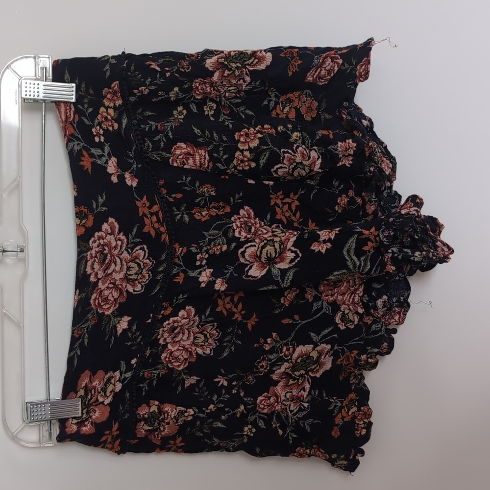 American Eagle Floral Shorts